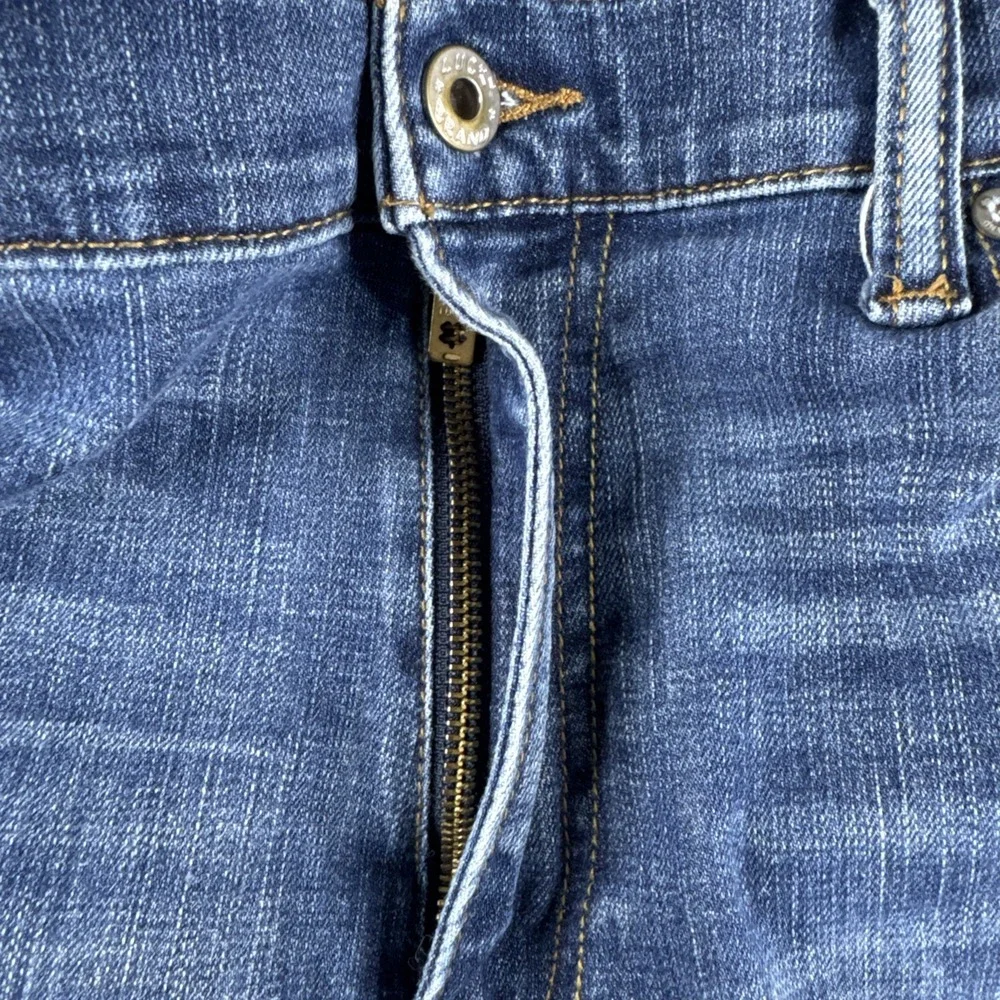 Lucky Brand 410 Athletic Slim Straight Jean Mens 38x30 Medium Blue Stretch Denim